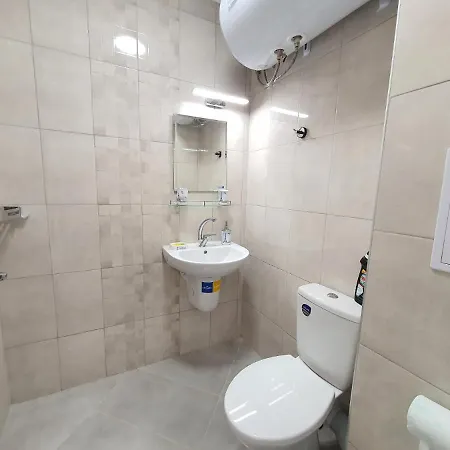 Comfortable Sunny Apartmentear To The -4per Apartment *