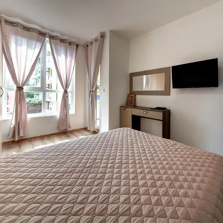Apartment Comfortable Sunny Apartmentear To The -4per